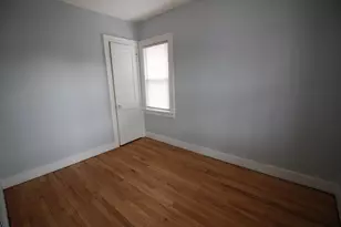 1028 Mollno St, Wyandotte, MI 48192 - Photo 4