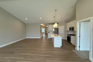 11972 Smithfield Dr, Holland, MI 49424 - Photo 8