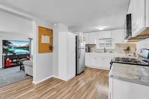 1410 Rowena Ln, Jackson, MI 49202 - Photo 12