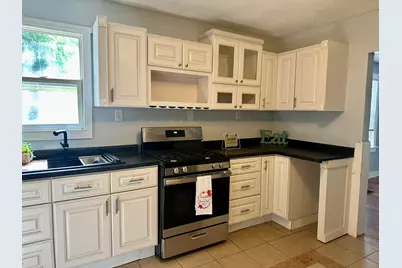 828 W Larch Avenue, Muskegon, MI 49441 - Photo 10