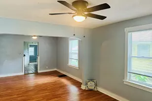 828 W Larch Ave, Muskegon, MI 49441 - Photo 18