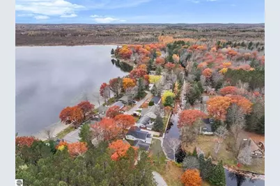 224 W Lake Drive, Cadillac, MI 49601 - Photo 36