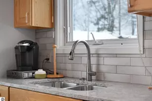 224 W Lake Dr, Cadillac, MI 49601 - Photo 6