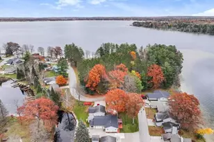 224 W Lake Dr, Cadillac, MI 49601 - Photo 34