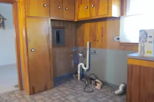 12 E Douglass St, Bangor, MI 49013 - Photo 6