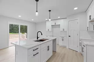 2016 Green Acres Dr, Adrian, MI 49221 - Photo 4