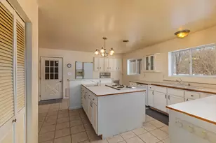 789 7th St, Plainwell, MI 49080 - Photo 10