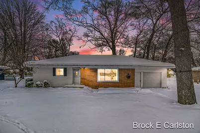 1901 Maryland Boulevard, Norton Shores, MI 49441 - Photo 2