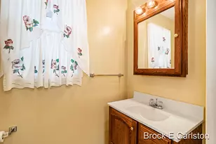 1901 Maryland Blvd, Norton Shores, MI 49441 - Photo 20