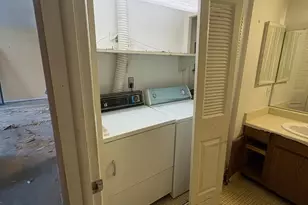 1476 W Chateau Vert, Ypsilanti, MI 48197 - Photo 10