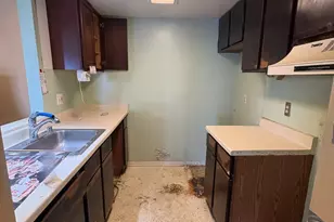 1476 W Chateau Vert, Ypsilanti, MI 48197 - Photo 2