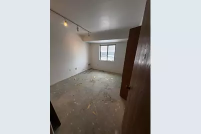 1476 W Chateau Vert, Ypsilanti, MI 48197 - Photo 8