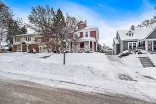 28 E 23rd St, Holland, MI 49423 - Photo 2