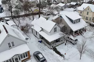 198 W 14th St, Holland, MI 49423 - Photo 2