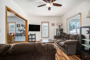 236 Surby Ave, Battle Creek, MI 49015 - Photo 4