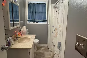 236 W Main St, Vermontville, MI 49096 - Photo 22