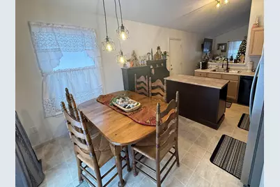 911 S Lincoln Avenue, Three Rivers, MI 49093 - Photo 4