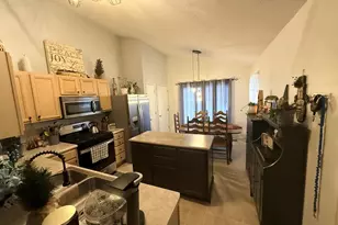 911 S Lincoln Ave, Three Rivers, MI 49093 - Photo 6