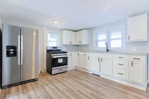 1017 Burns St, Niles, MI 49120 - Photo 4