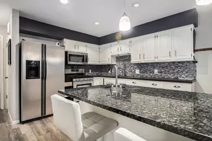 5776 Leisure S Dr SE, Grand Rapids, MI 49548 - Photo 2