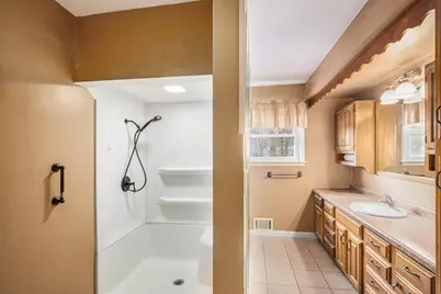 100 Burt Avenue, Jackson, MI 49201 - Photo 14