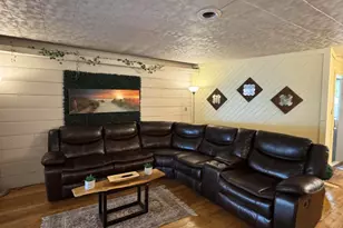 13512 Venetian Dr, Monroe, MI 48161 - Photo 14