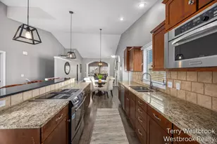 2546 Highridge Ln SE, Grand Rapids, MI 49546 - Photo 8