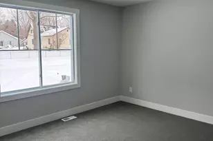 1355 Adams Ave, Muskegon, MI 49442 - Photo 12