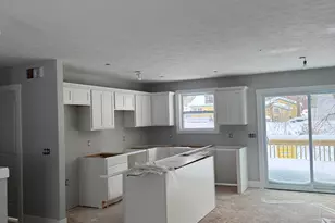 1355 Adams Ave, Muskegon, MI 49442 - Photo 4