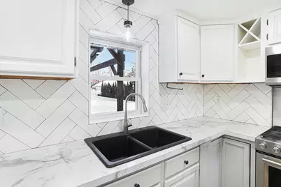 10541 Chicago Drive, Zeeland, MI 49464 - Photo 4