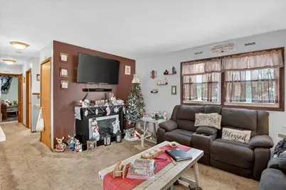 908 Springcrest Boulevard, Jackson, MI 49203 - Photo 4