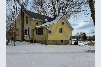 566 S Blue Creek Road, Benton Harbor, MI 49022 - Photo 32