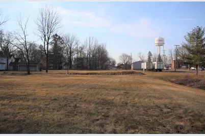 321 E Vine Street, Vicksburg, MI 49097 - Photo 2