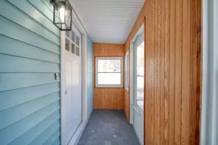 319 W North St, Jackson, MI 49202 - Photo 4