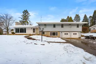 205 Wahwahtaysee Way, Battle Creek, MI 49015 - Photo 38