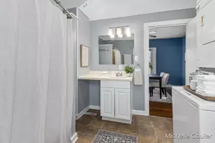 820 5th St NW, Grand Rapids, MI 49504 - Photo 16