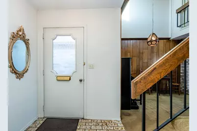 2510 Essex Court, Saint Joseph, MI 49085 - Photo 4