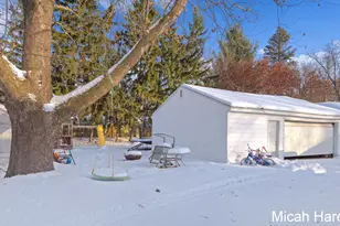 1393 Katrina Dr SE, Grand Rapids, MI 49508 - Photo 2