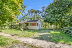 205 Pleasant St, Hartford, MI 49057 - Photo 2