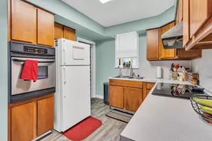 310 W Barnes Ave, Lansing, MI 48910 - Photo 16