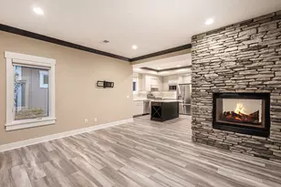 920 W Savidge St, Spring Lake, MI 49456 - Photo 6