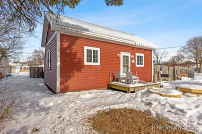 1510 W Stewart Street, Owosso, MI 48867 - Photo 2