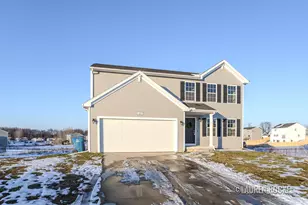 433 Oak View Dr, Middleville, MI 49333 - Photo 2