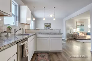 433 Oak View Dr, Middleville, MI 49333 - Photo 14