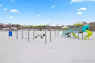 10664 Aquarius Dr NE, Rockford, MI 49341 - Photo 20