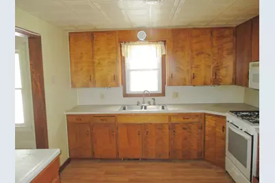 110 Vine Street, Gobles, MI 49055 - Photo 10