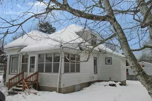 110 Vine St, Gobles, MI 49055 - Photo 2
