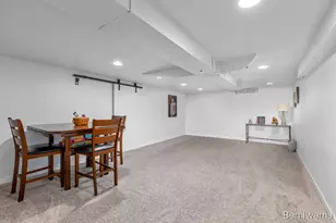 105 E 31st St, Holland, MI 49423 - Photo 14