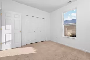 8117 Autumn Woods Tr, Ypsilanti, MI 48198 - Photo 16