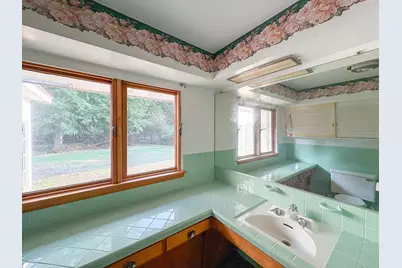 873 Hendrick Road, Norton Shores, MI 49441 - Photo 16